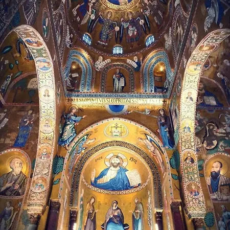 Capocathedral Apartment * باليرمو